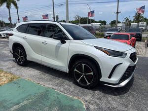 Oferta Especial 2022: Highlander XSE AWD XSE 4 Puertas SUV - Product Image 4