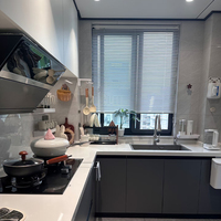 Vente en gros d'armoires de cuisine modulaires modernes en acier inoxydable ensemble complet de plan de travail antibactérien pour le salon de villa haut de gamme