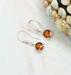 Pendiente de gancho de forma redonda de ámbar Báltico natural de Plata de Ley 925 - Product Image 3