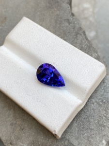 Piedra preciosa de corte de pera de tanzanita de grado AAA Natural certificada, zoisita suelta de 3,40 quilates con lupa, piedra preciosa de Color superior limpia para joyería - Product Image 2