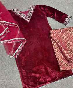 Encantador vestido de Surat Georgette al por mayor. Stock su tienda con encantadores vestidos de Georgette de nuestra colección al por mayor en Surat. - Product Image 3