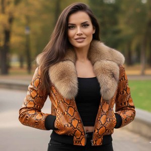 Chaqueta Bomber de Cuero Genuino para Mujer con Cuello de Piel de Zorro, Cierre de Cremallera, Resistente al Viento, Estilo Urbano, Diseño a Cuadros - Product Image 1