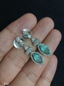 Nuevos pendientes de diamantes completos de moda, pendientes indios y americanos, accesorios de fiesta llamativos a la moda para mujer, pendientes para mujer - Product Image 4