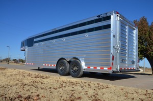 Semi-remorques pour bétail en bon état, pour le transport de bovins, de chevaux, de chèvres et de moutons, semi-remorque pour bétail disponible en stock important - Product Image 6