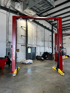Elevador de autos hidráulico de 2 postes para trabajo pesado de 12,000 lbs, equipo de taller de reparación de automóviles en venta - Product Image 6