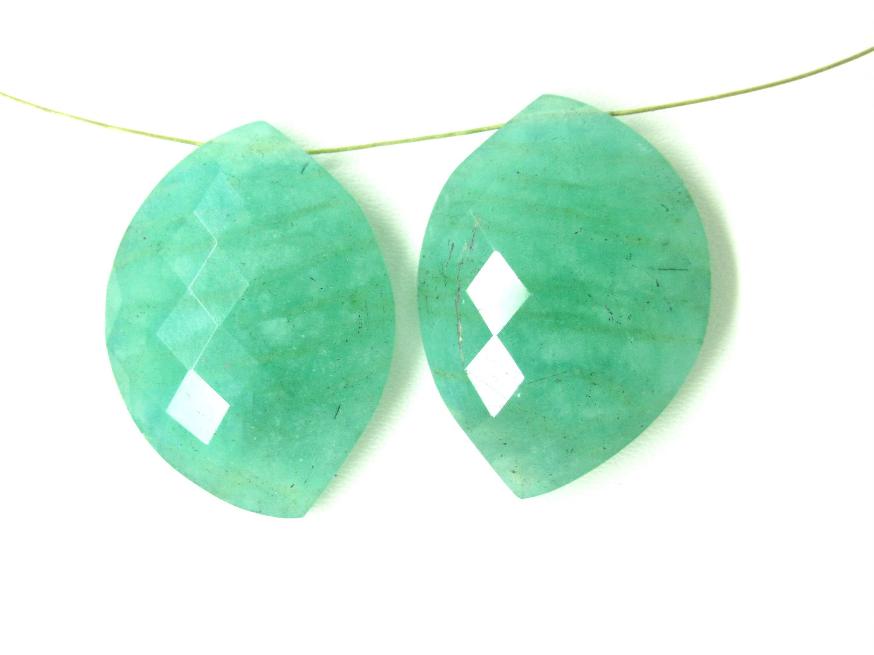 สีเขียว