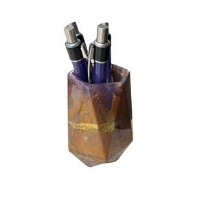 Soporte de resina ecológico hecho a mano de calidad estándar, portalápices pintado a mano, diseño decorativo para escritorio de oficina, calidad Premium - Product Image 1