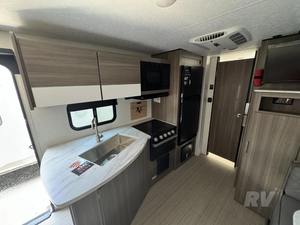 รถบ้านรุ่นใหม่ V-E-N-T-U-R-E RV S-O-N-I-C 220VRB ปี 2024 สมรรถนะสูง พร้อมจำหน่าย - Product Image 5