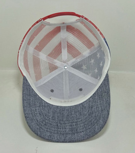 Logotipo de cuero estructurado Sombrero de camionero de tela de malla y algodón de perfil medio de color gris de alta calidad de 6 paneles en la fábrica de Vietnam - Product Image 5