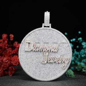 Pendentif personnalisé avec logo, en argent sterling 925, serti de moissanite VVS, pendentif rond serti de pierres, charme - Product Image 1