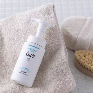 Nettoyant moussant pour le visage, soin hydratant intensif, nettoyant visage en flacon pompe pour peaux sensibles et sèches - Product Image 3