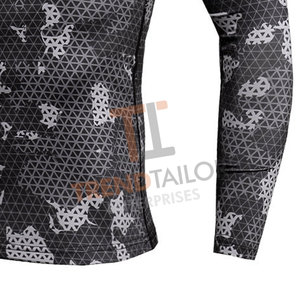 T-shirt de protection UV pour hommes, tissu respirant et compressif pour la plage, le surf et la natation - Product Image 6