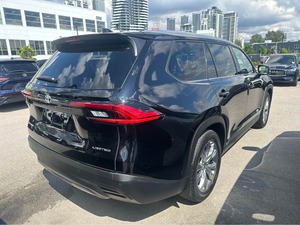 Toyota Highlander Hybrid Limited 2024 Usada en Buen Estado en Venta - Product Image 2