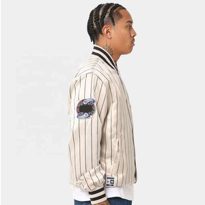 Veste en satin de baseball imperméable brodée sur mesure 100% vestes d'université en satin de baseball en polyester pour hommes - Product Image 4