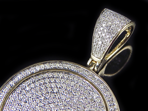 Pendentif en diamant Moissanite Hip Hop en argent S925 entièrement glacé de forme ronde pour hommes - Product Image 2