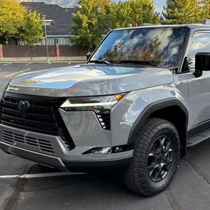 2025 GX 550 Overtrail+ con Motor V6 Twin-Turbo, Tracción en las Cuatro Ruedas, Equipamiento de Alta Gama - Product Image 1