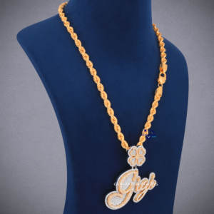 Colgante de diamante cultivado en laboratorio de oro amarillo Royal 14KT con cadena de cuerda Collares de diseño elegantes y llamativos para cualquier ocasión - Product Image 2