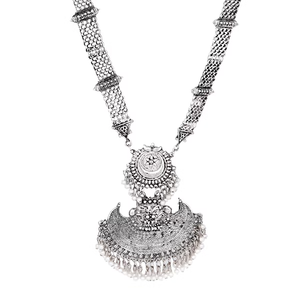 Collier D avec perle, matériau principal en acier titane - Product Image 5