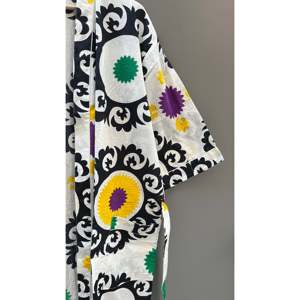 Robe kimono en coton faite à la main, imprimé Suzani, peignoir doux tissé, vêtement de nuit – Taille unique pour les familles et les demoiselles d'honneur - Product Image 2