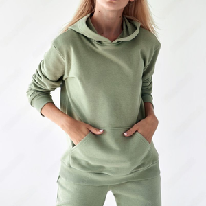 Sudadera con capucha de manga larga para mujer de gran tamaño para Otoño e Invierno cómoda y elegante con posición frontal del logotipo - Product Image 5