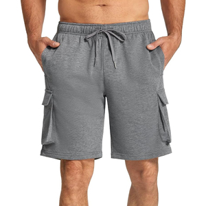 Auténticos pantalones cortos de corte recto para hombre, diseñados para un movimiento cómodo, con una apariencia limpia y una presencia casual elegante. - Product Image 4