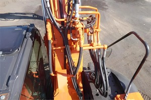 Mantenimiento fácil 2016 HITACHI Excavadora Hitachi original japonesa usada al por mayor/Miniexcavadora usada barata Hitachi de 13,5 toneladas - Product Image 3