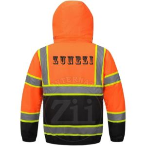 เสื้อแจ็คเก็ตนิรภัยสะท้อนแสง ANSI Class 1 สำหรับฤดูหนาว เหมาะสำหรับวิศวกรก่อสร้าง แบบ Softshell มีฮู้ด สีดำ  พร้อมโลโก้สั่งทำพิเศษ ไฟ LED กระพริบ - Product Image 2