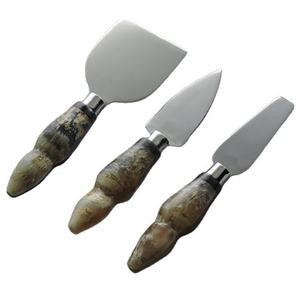 Juego de 3 herramientas de queso con mango de cuerno de forma personalizada elegante para restaurante, villas, uso de cocina, cubiertos, juego de queso de la mejor calidad - Product Image 1