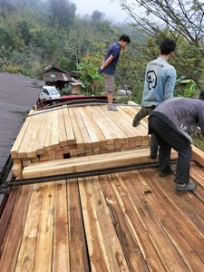 Bûches rondes en teck au meilleur prix avec écorce de bois durable pour les acheteurs en vrac - Product Image 4