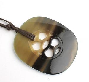 Collier pendentif en corne de buffle, bijoux tribaux naturels et durables pour femmes, haute qualité - Product Image 3