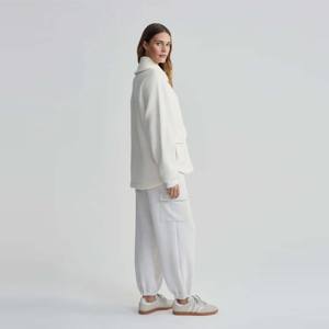 Veste en sherpa pour femme Cozy Egret avec fermeture éclair, vêtement d'extérieur en polaire chaud et élégant, veste en jean pour l'hiver - Product Image 3