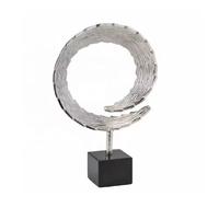 Sculpture en bronze artisanale moderne d'une danseuse, art pop abstrait, statue en aluminium coulé, art décoratif fait main