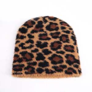 Fabricant d'équipement d'origine Fabrication de vêtements Bonnets imprimés sur toute la surface Designer Chapeaux unisexes en acrylique de haute qualité en tricot jacquard - Product Image 2