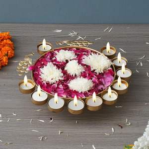 Urli de diseñador de pavo real tradicional de Metal dorado con 11 soportes de luz de té, centro de mesa perfecto para Diwali y Festival - Product Image 1