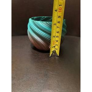 Petit pot de fleurs torsadé pour plantes de toutes sortes (couleur paon changeante)-4 "de diamètre par 3" de hauteur; Pot de fleurs moderne - Product Image 6