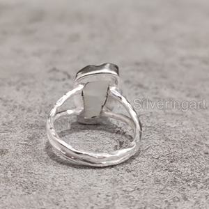 Joyería de piedra en bruto, anillo de mujer, piedra lunar arcoíris Natural, piedra preciosa, piedra natal de junio, joyería martillada, anillo de Plata de Ley 925 - Product Image 5