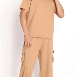 Ensemble de coordination imprimé pour hommes de haute qualité-confortable et élégant-idéal pour se prélasser et porter décontracté - Product Image 6