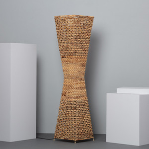 Lámpara de pie de iluminación Conner para decoración del hogar hecha a mano natural - Product Image 1