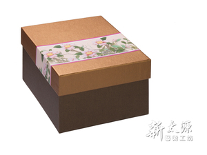 Tasse à thé chinoise traditionnelle Shin Tai Yuan avec couvercle et infuseur en porcelaine, compatible lave-vaisselle et micro-ondes, cadeau d'affaires personnalisé - Product Image 4