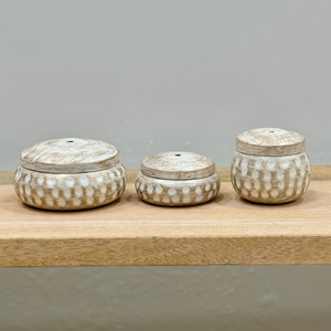 Pots de remplissage de cire en bois fabriqués à la main de qualité supérieure pour bougeoirs décoratifs sculptés Diwali Bols rustiques pour les cadeaux et la décoration de fête - Product Image 2