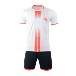 2024 nouveau Style uniforme de football personnalisé avec Logo meilleure vente Polyester équipe porter short unisexe avec impression de nom pour le Football - Product Image 1