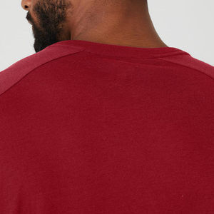 Diseña tu Propia Camiseta Deportiva Unisex Ecológica y Transpirable 100% Algodón, Color Rojo Oscuro, Corte Clásico, Cuello Redondo Premium - Product Image 4