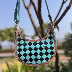 Bolso de Mano de Cuero Tallado a Mano, Estilo Bohemio Gitano, Color Turquesa, Diseño a Cuadros, Bolso de Hombro, Gran Venta - Product Image 1