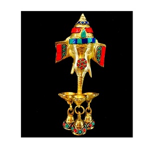 Esculturas de latón con acabado antiguo para la decoración del hogar diseñadas para aportar importancia cultural y detalles artísticos a hogares con estilo - Product Image 2