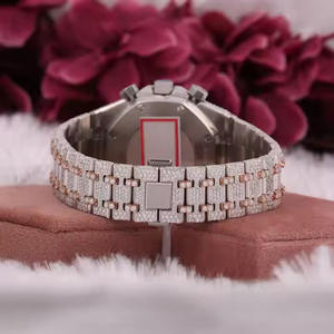 Montre en or rose entièrement sertie de diamants Mossinate de qualité supérieure pour les cadeaux, la mode et les occasions, disponible au meilleur prix - Product Image 3