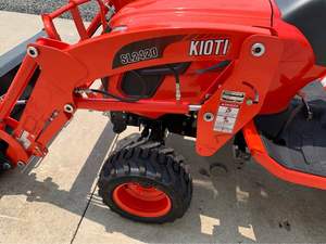 Cargadora Compacta KIOTI SL2420 2020 con Motor Diésel Kohler, Cargadora de Orugas con Componentes Hidráulicos ENERPAC y Motor de Alta Eficiencia - Product Image 6