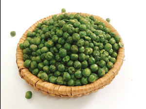 Snacks de pois verts grillés salés durs authentiques du Vietnam par Kim Long Savoureux et parfaitement assaisonnés - Product Image 5