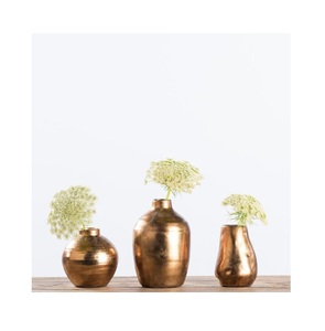 Manufacturer of Floor <b>Flower</b> <b>Pots</b> and Vases Modern Customized Shapes and Sizes Metal <b>Flower</b> Vase for Gifting and Party Supplies - Product Image 2