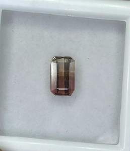 พลอยทัวร์มาลีนทรงแปดเหลี่ยมแบบธรรมชาติ พร้อมเอฟเฟกต์แสง สำหรับทำเครื่องประดับ - Product Image 2