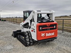 Cargadora Compacta Bobcat T770 con Motor Yanmar, Carga Nominal de 1611 kg, Peso de 4000 kg, Cargadora de Orugas, Caja de Cambios de Alta Eficiencia - Product Image 5
